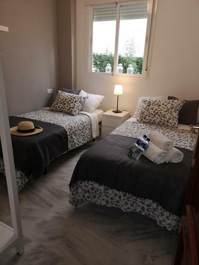 Gigantes Apartment Malaga Exterior photo