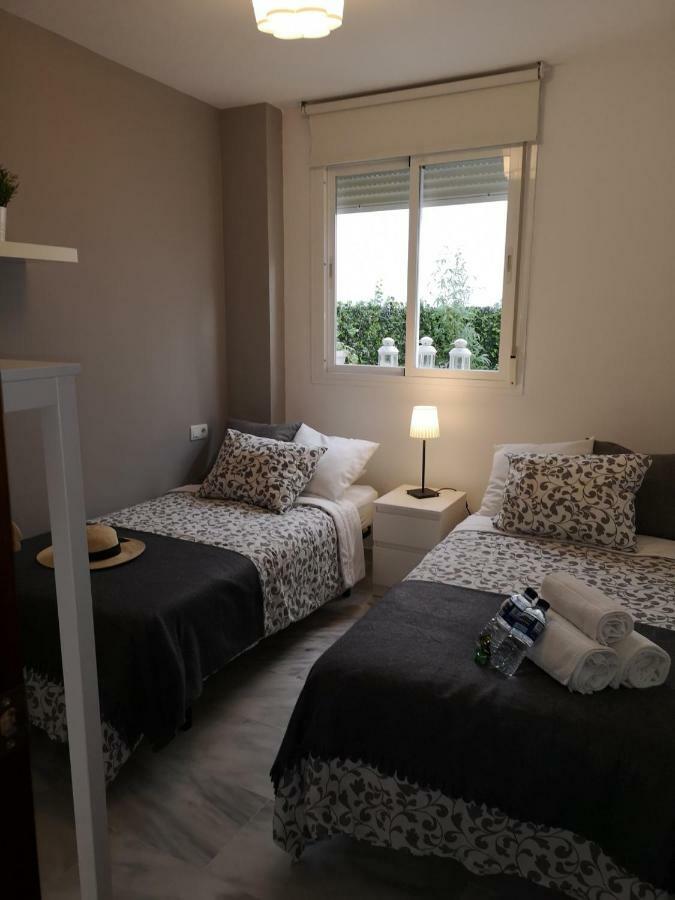 Gigantes Apartment Malaga Exterior photo