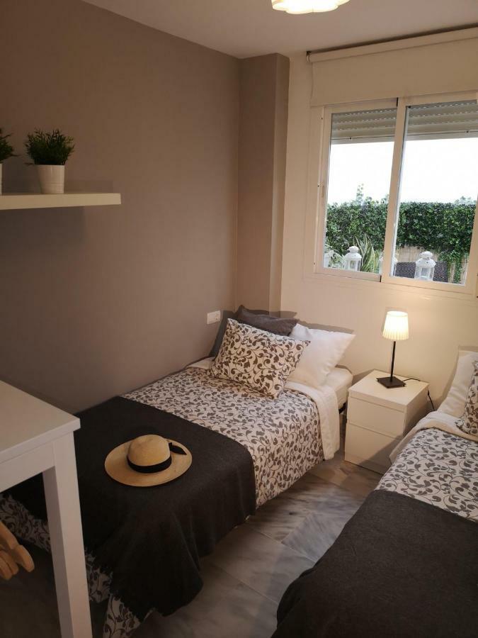 Gigantes Apartment Malaga Exterior photo